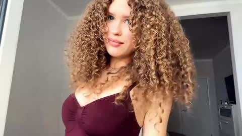 Elin online show from May 2026 09:50:02 AM