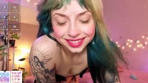 Snapshot of lavenderlav chatting on July 2026 05:25:02 AM Melissa online show from July 2026 05:25:02 AM