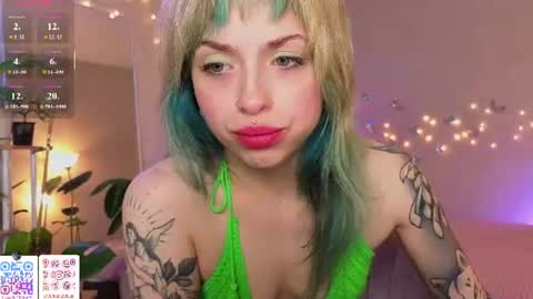 Snapshot of lavenderlav chatting on July 2026 09:35:02 AM Melissa online show from July 2026 09:35:02 AM