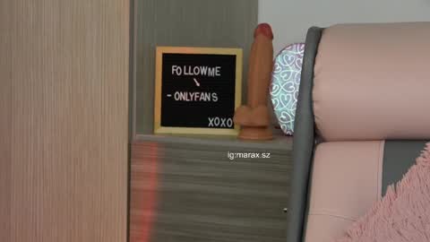 Mara online show from February 2025 10:33:01 PM