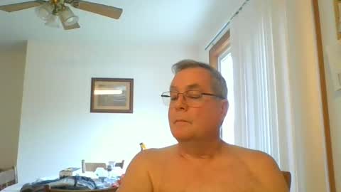 Snapshot of lawnboy62 chatting on December 2024 09:26:02 PM lawnboy62 online show from December 2024 09:26:02 PM