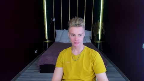 Lawrence online show from September 2025 10:52:01 AM