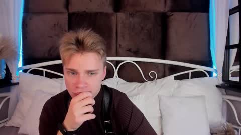 Lawrence online show from October 2025 10:36:02 AM