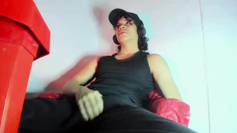 Snapshot of lax777_ chatting on November 2025 05:17:01 AM ZAmbrano online show from November 2025 05:17:01 AM