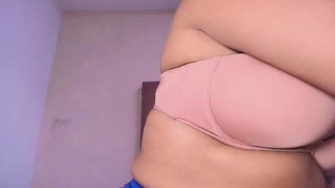 Snapshot of lay_madison chatting on November 2025 07:16:01 PM Lay Madison online show from November 2025 07:16:01 PM