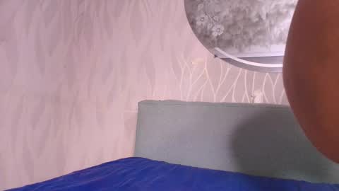 Snapshot of lay_madison chatting on November 2025 07:24:01 PM Lay Madison online show from November 2025 07:24:01 PM