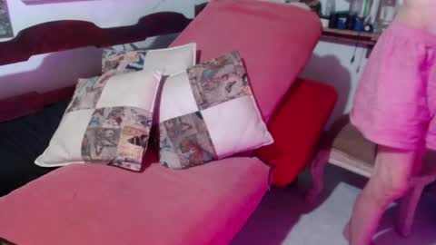 Laye19 online show from December 2024 02:47:01 AM