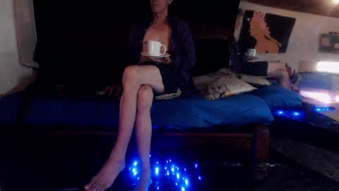 Laye19 online show from September 2025 02:05:01 AM