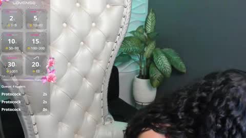 Layla online show from September 2025 01:16:02 AM