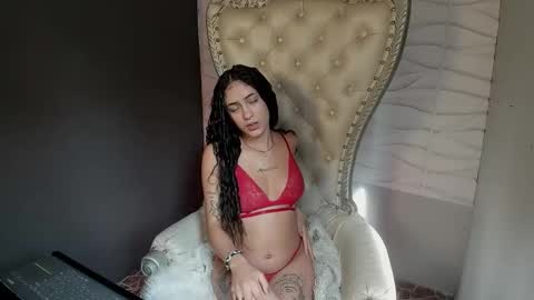 Layla online show from February 2026 08:36:01 PM