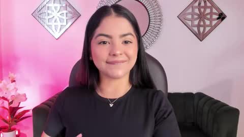 Layla Breezee online show from February 2026 12:44:02 PM