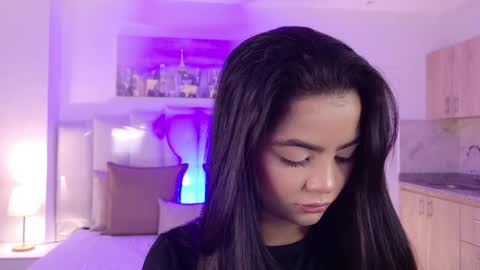 Layla Breezee online show from April 2026 10:49:02 AM