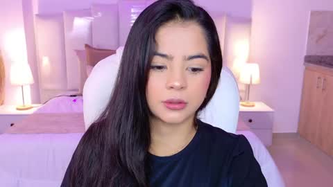 Layla Breezee online show from May 2026 09:38:01 AM