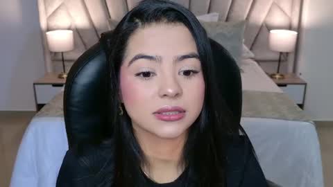 Layla Breezee online show from July 2026 11:57:01 AM