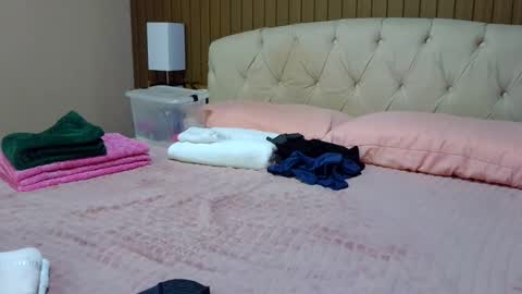 kelly online show from February 2025 12:49:02 AM