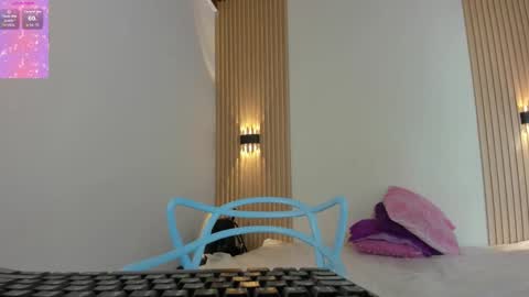 LaylaEmber online show from February 2026 01:09:02 PM