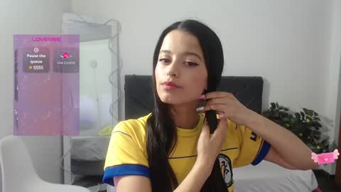 Snapshot of laylafoxy_tay chatting on January 2025 02:54:01 AM laylafoxy_tay online show from January 2025 02:54:01 AM