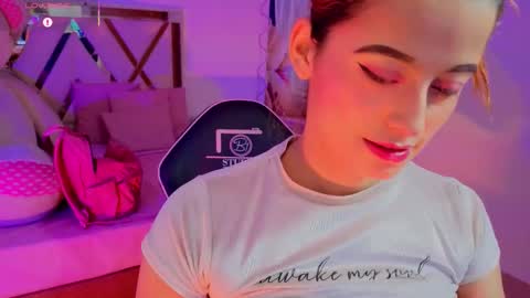 Snapshot of laylafoxy_tay chatting on September 2025 03:29:01 AM laylafoxy_tay online show from September 2025 03:29:01 AM