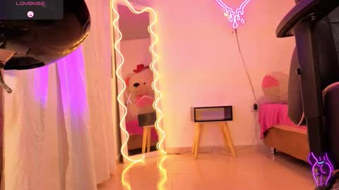 Snapshot of laylafoxy_tay chatting on October 2025 03:15:02 AM laylafoxy_tay online show from October 2025 03:15:02 AM