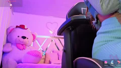 Snapshot of laylafoxy_tay chatting on October 2025 03:05:02 AM laylafoxy_tay online show from October 2025 03:05:02 AM