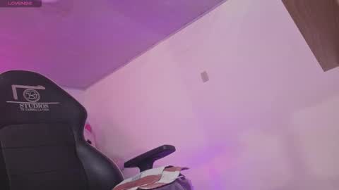 laylafoxy_tay online show from December 2025 03:47:01 AM