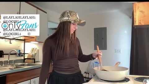 Snapshot of laylahlaylah1 chatting on January 2026 03:50:01 PM laylahlaylah1 online show from January 2026 03:50:01 PM