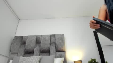 Layla Jenssen online show from March 2025 12:15:01 AM