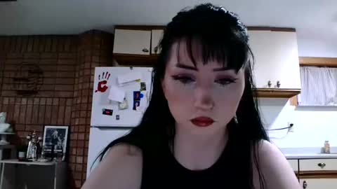 Layla Kills online show from September 2025 05:30:01 AM