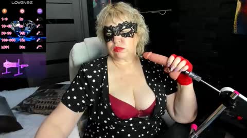 Snapshot of laylalaylamilf chatting on November 2025 05:53:02 AM laylalaylamilf online show from November 2025 05:53:02 AM