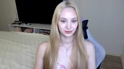 Snapshot of laylapretty001 chatting on June 2026 04:50:01 AM LaylaPretty001 online show from June 2026 04:50:01 AM