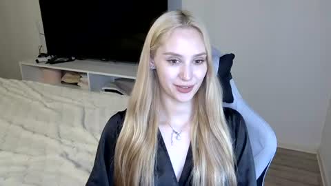Snapshot of laylapretty001 chatting on July 2026 07:23:02 AM LaylaPretty001 online show from July 2026 07:23:02 AM