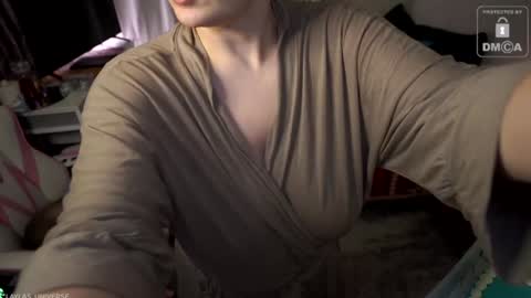 Snapshot of laylas_universe chatting on January 2025 03:41:01 AM Layla Universe online show from January 2025 03:41:01 AM