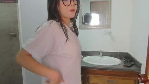 Snapshot of laylavelvet chatting on October 2025 08:54:02 PM LAYLA online show from October 2025 08:54:02 PM