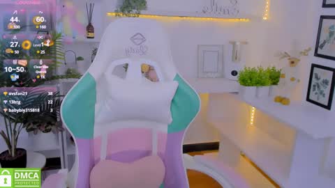 layriantavee online show from January 2025 10:05:02 AM