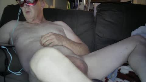 Snapshot of laytonbonner chatting on December 2024 06:32:01 AM laytonbonner online show from December 2024 06:32:01 AM