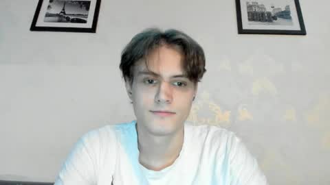 Snapshot of lazaret1k chatting on May 2026 09:43:01 PM Vladi online show from May 2026 09:43:01 PM