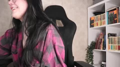 Snapshot of lazynut chatting on December 2025 04:44:02 AM Lisa online show from December 2025 04:44:02 AM