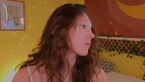 Lea online show from November 2025 09:13:02 PM