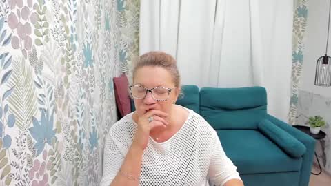 Snapshot of lea_fruit chatting on December 2024 05:07:02 AM Lea online show from December 2024 05:07:02 AM