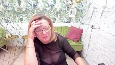 Snapshot of lea_fruit chatting on January 2025 11:15:01 AM Lea online show from January 2025 11:15:01 AM