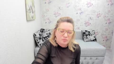 Snapshot of lea_fruit chatting on January 2025 08:31:01 AM Lea online show from January 2025 08:31:01 AM