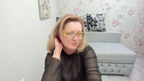 Snapshot of lea_fruit chatting on January 2025 10:23:01 PM Lea online show from January 2025 10:23:01 PM