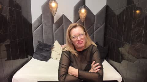 Snapshot of lea_fruit chatting on February 2025 10:34:02 PM Lea online show from February 2025 10:34:02 PM