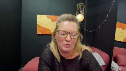 Snapshot of lea_fruit chatting on March 2025 02:44:02 PM Lea online show from March 2025 02:44:02 PM