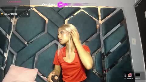 Snapshot of lea_sweetly chatting on November 2025 01:33:02 PM lea sewwtly online show from November 2025 01:33:02 PM