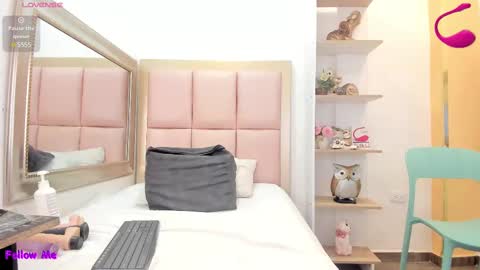 Lea online show from February 2025 08:20:02 PM