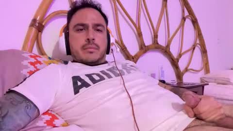 leafar_volkov online show from October 2025 04:02:01 AM