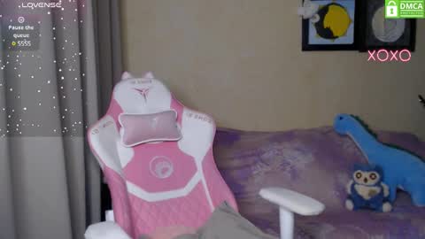 Snapshot of leah__gotty chatting on February 2025 04:26:02 AM Leah  Gotty online show from February 2025 04:26:02 AM