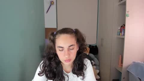 Laura online show from January 2025 02:54:01 AM