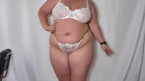 Snapshot of leahjewel chatting on July 2026 12:13:01 AM Leah jewel online show from July 2026 12:13:01 AM